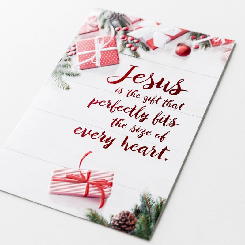 Christmas Boxed Cards: Jesus Is The Gift (Pack Of 50)