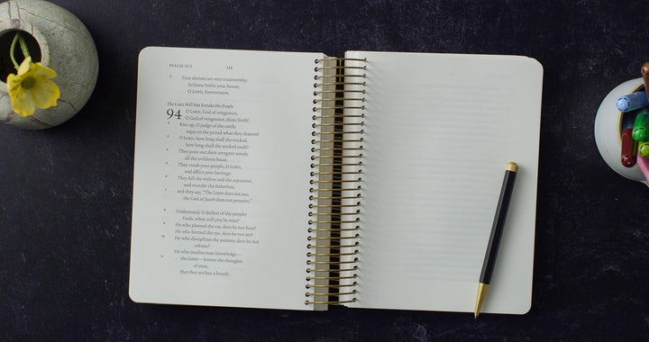 ESV Scripture Journal: Psalms, Spiral-Bound Edition - Re-vived