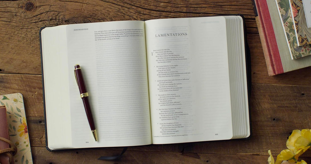 ESV Single Column Journaling Bible, Black