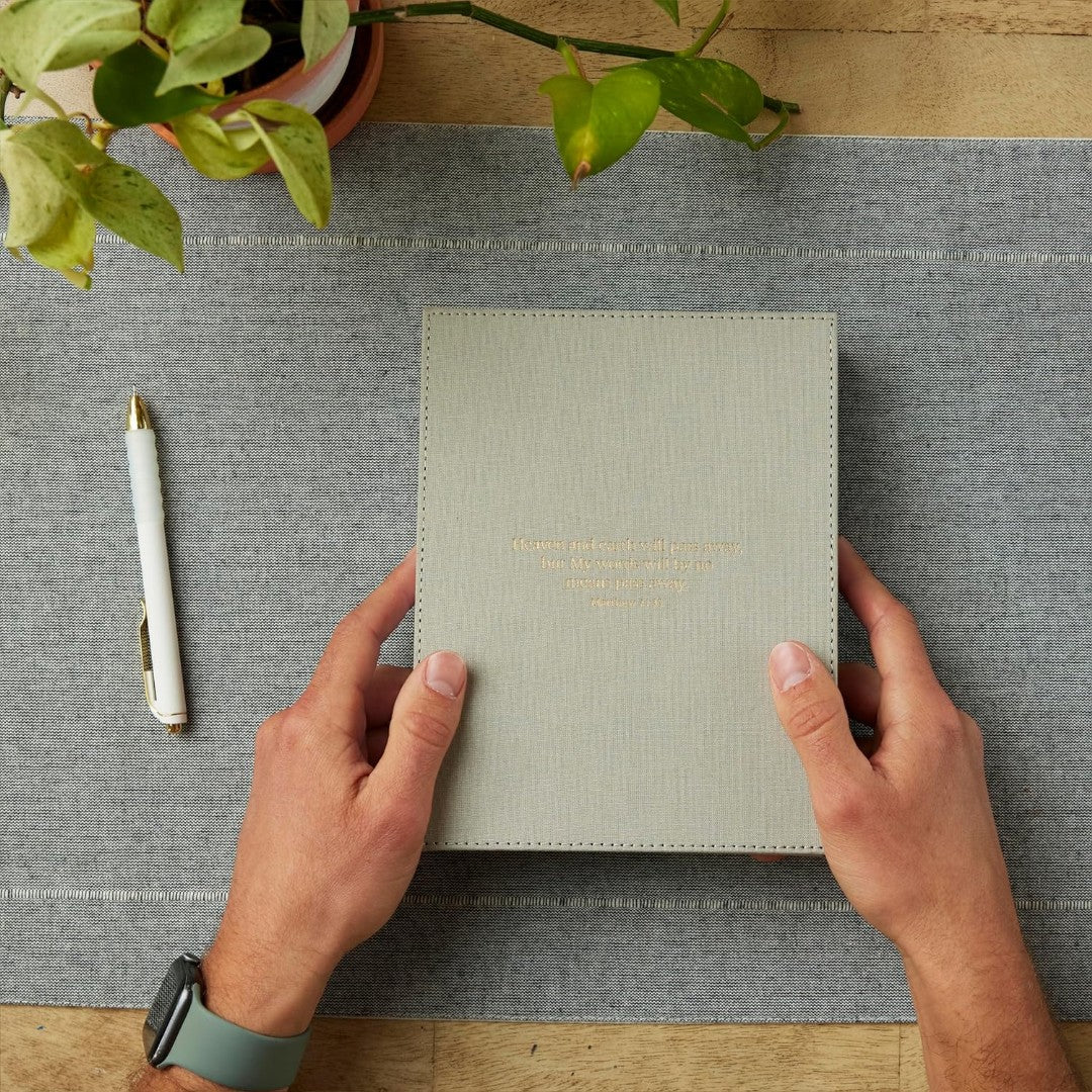 NKJV New Testament, Tracing Edition, Gray - Re-vived
