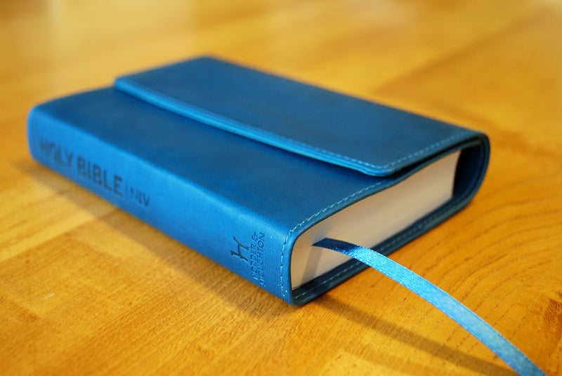 NIV Pocket Soft-Tone Bible With Clasp Hardback